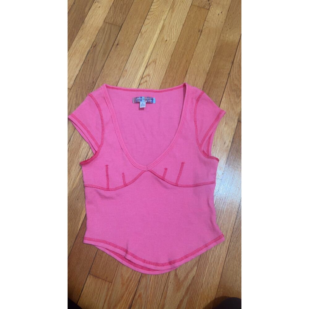 Urban outfitters size small hot pink with stitching crop top shirt spring summer
